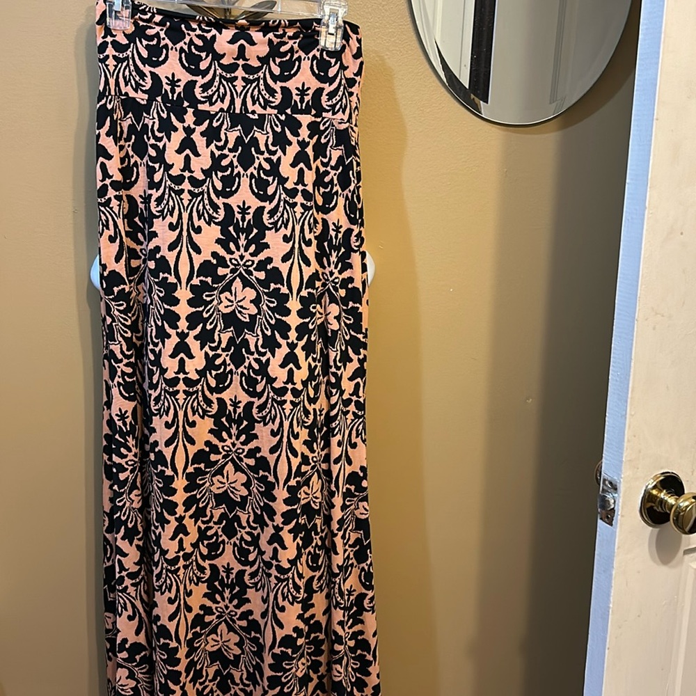 Boutique Maxi skirt